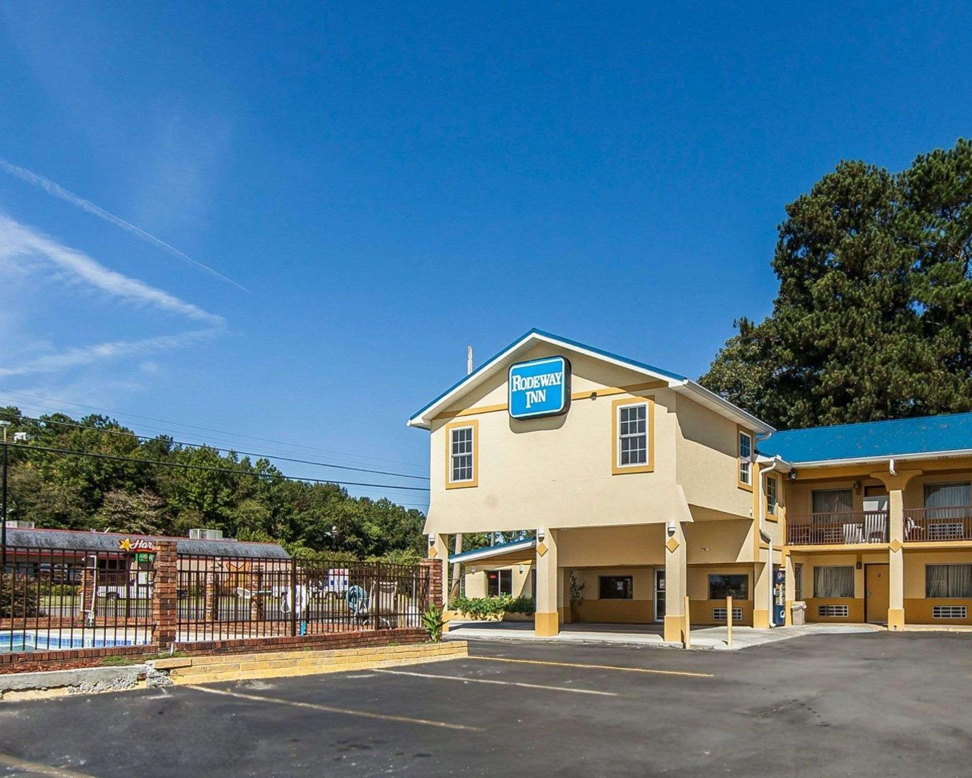 Days Inn By Wyndham Calhoun Ga I-75 And Us-41 Exterior photo