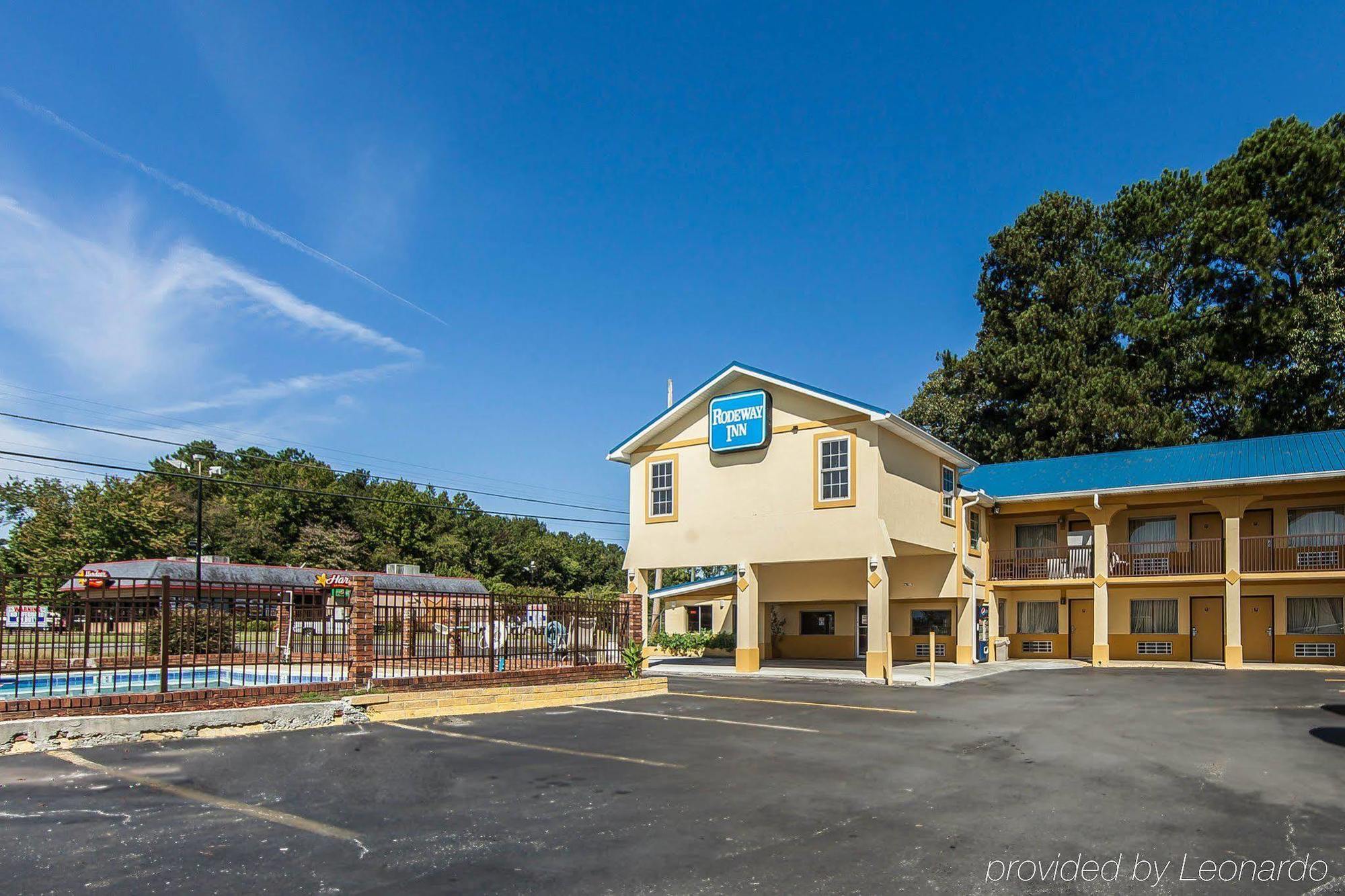 Days Inn By Wyndham Calhoun Ga I-75 And Us-41 Exterior photo