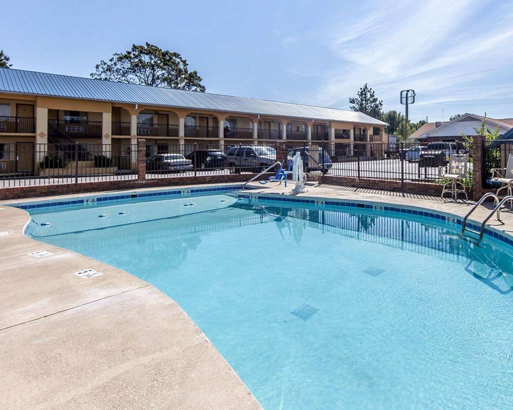 Days Inn By Wyndham Calhoun Ga I-75 And Us-41 Facilities photo