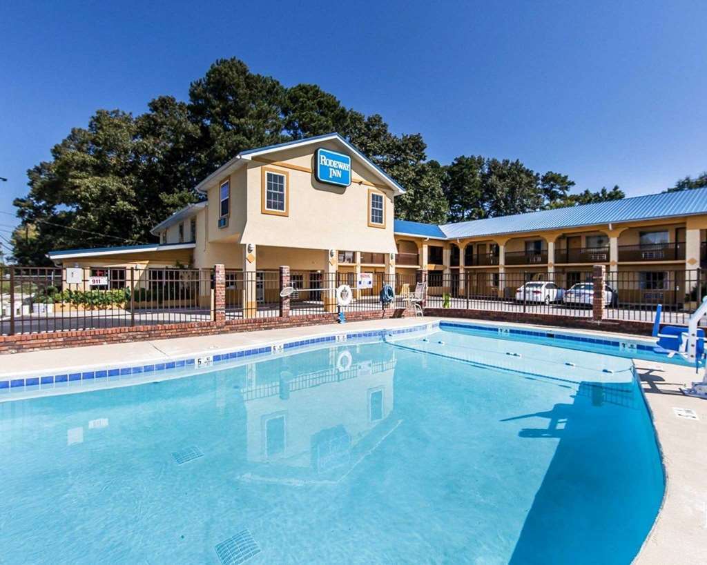Days Inn By Wyndham Calhoun Ga I-75 And Us-41 Facilities photo